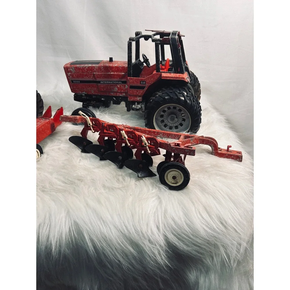 ERTL vintage case